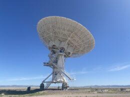 A view of a Very Large Array antenna from the ground