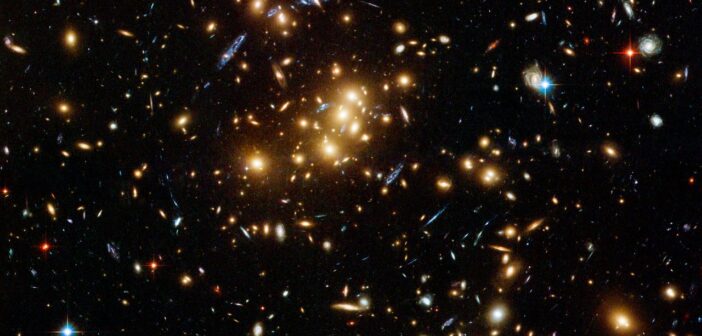 image of a galaxy cluster