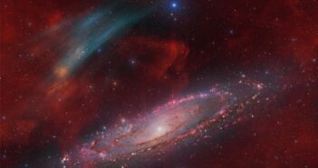 image of the newly discovered nebula and the Andromeda Galaxy