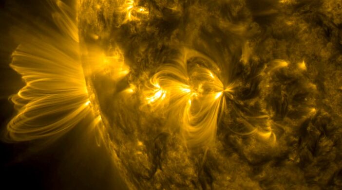 extreme-ultraviolet image of solar coronal loops