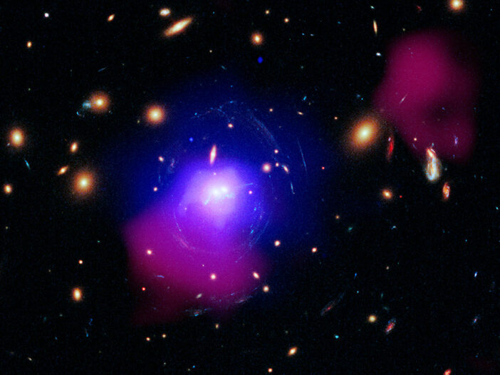 Multiwavelength image of the galaxy cluster SDSS J1531+3414