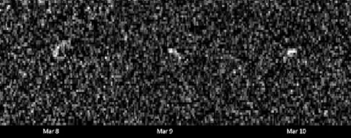 Radar images of the near-Earth object Apophis
