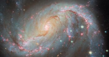 spiral galaxy NGC 1672