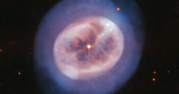 planetary nebula NGC 2022